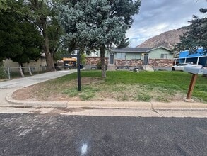 Building Photo - 1120 Vitt Dr