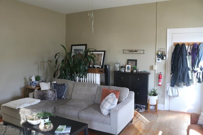 Building Photo - 160 N Main St