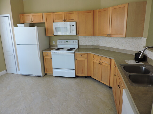 Building Photo - 11037 Legacy Blvd