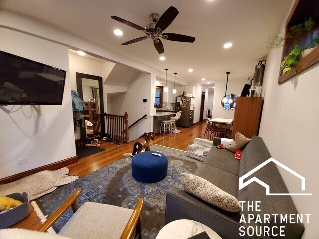 Foto principal - 1019 W Oakdale Ave