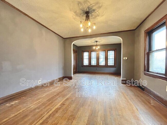 Foto del edificio - 689 Schiller Ave