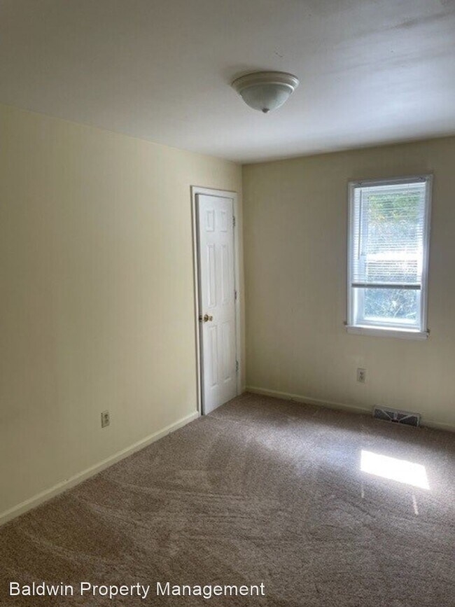 Building Photo - 3 br, 1 bath House - 1658 NE 23RD STREET