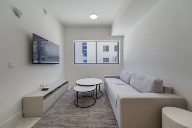 Foto del edificio - 239 SW 9th St