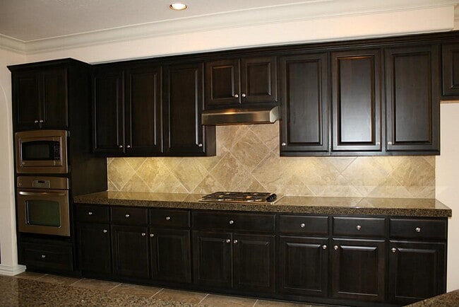 Building Photo - 2046 Palm Forest Ln