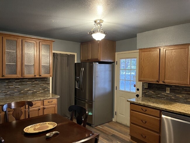 Building Photo - 9517 Mcintosh Dr