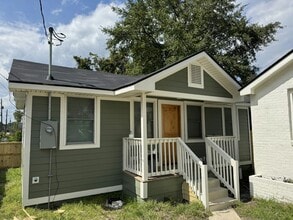 Building Photo - 2850 Appleton Ave