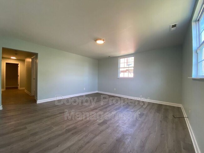 Building Photo - 2608 E 37th St