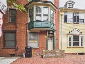 Building Photo - 253 Briggs St
