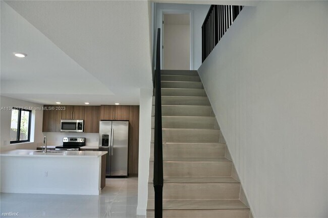 Building Photo - 4 br, 4.5 bath House - 1159 NW 1st St