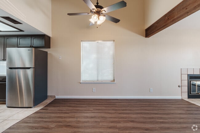 2BR, 2BA - 1,225SF - Dining Room - Remington Arms Apartment Homes