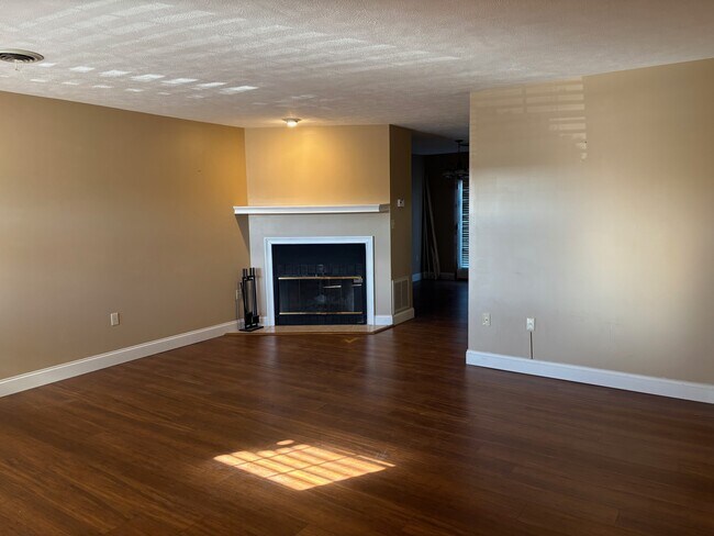 Foto del edificio - 1353 Monteverdi Ct