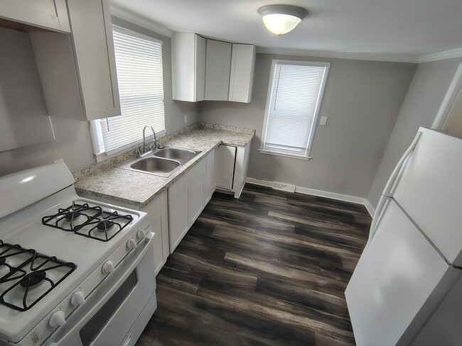 Foto del edificio - 4190 S Linden Rd