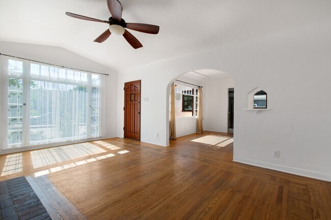 Front house living room - 105 San Clemente St