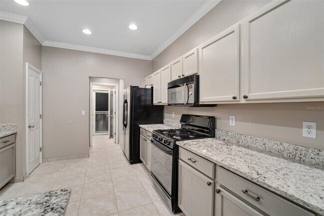 Building Photo - 4613 River Overlook Dr