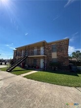 Building Photo - 901 Bingham Rd