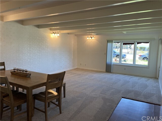 Building Photo - 545 S San Mateo St