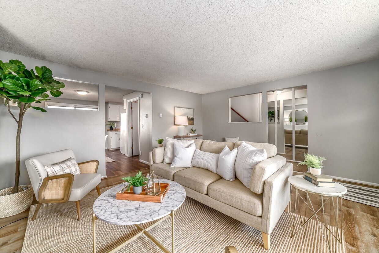 Foto principal - 1585 Flintridge Ave