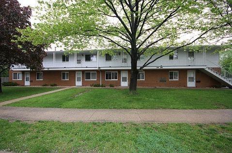 Primary Photo - 805 W Pine Hill Ln