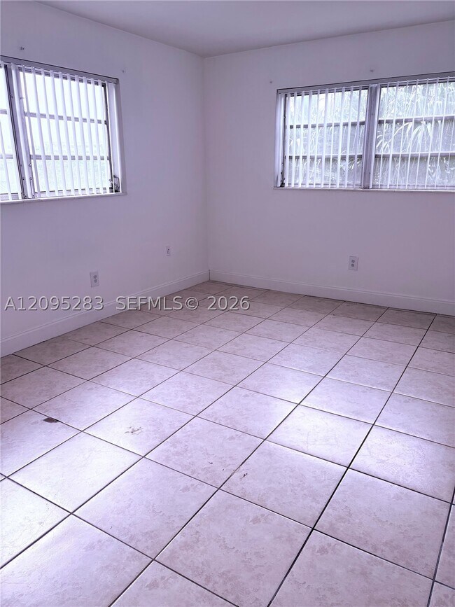 Building Photo - 7410 SW 82nd St