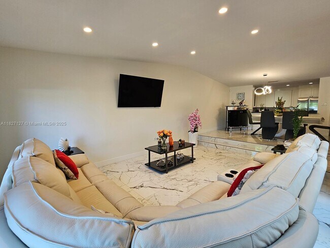 Foto del edificio - 7436 SW 106th Pl
