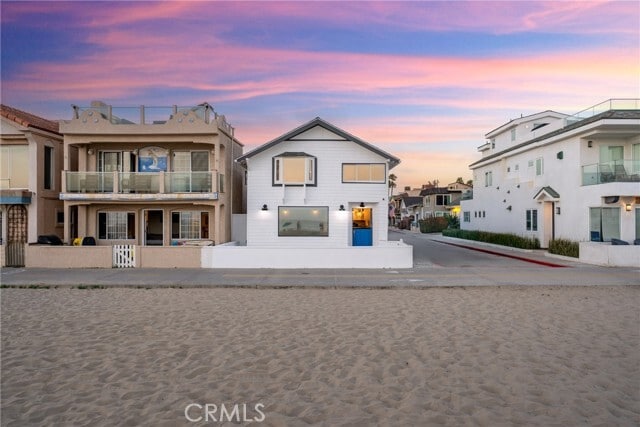 Building Photo - 2500 W Oceanfront