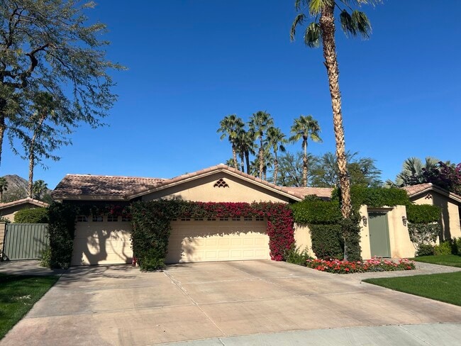 Foto del edificio - 49105 Casa Del Rio