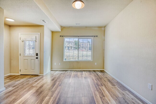 Foto del edificio - 1829 Final View Aly