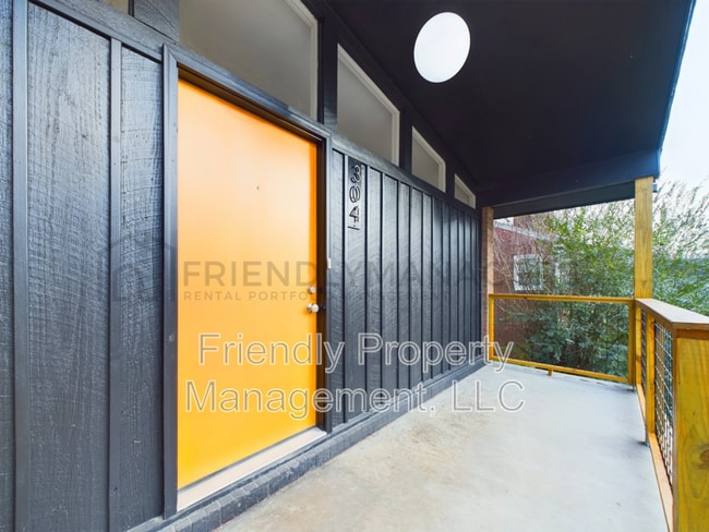 Photo - 304 Hobson St House