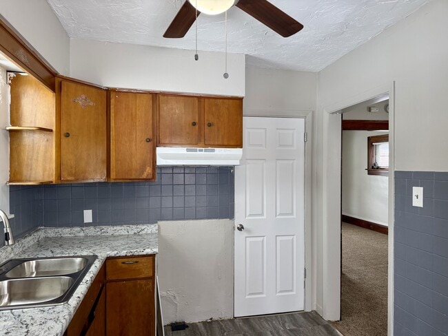 Building Photo - 1182 5th Ave