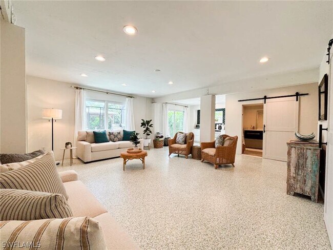 Foto del edificio - 27725 Forester Dr