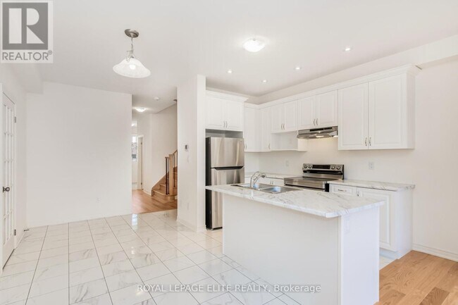 Building Photo - 39 Bushwood Trl