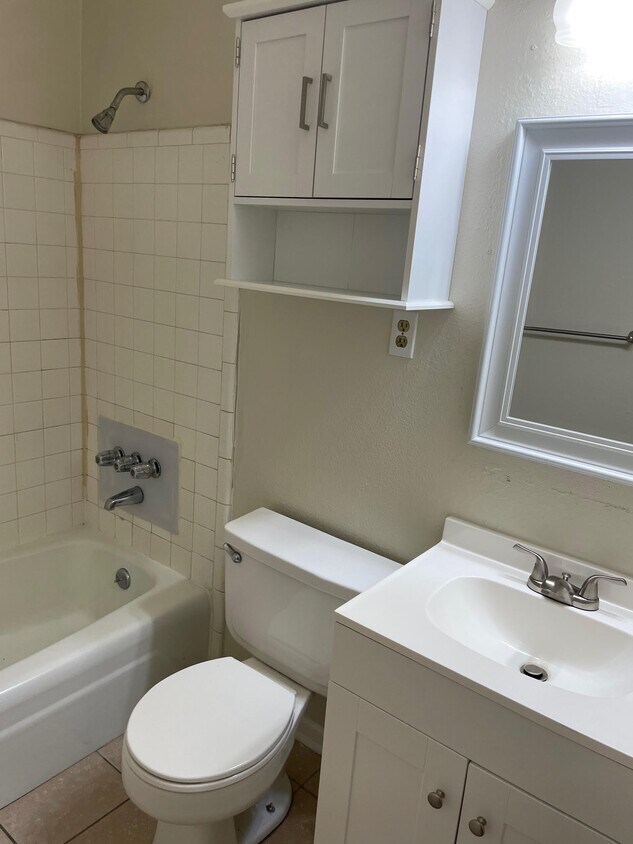 Primary Photo - 534 Homewood Pl
