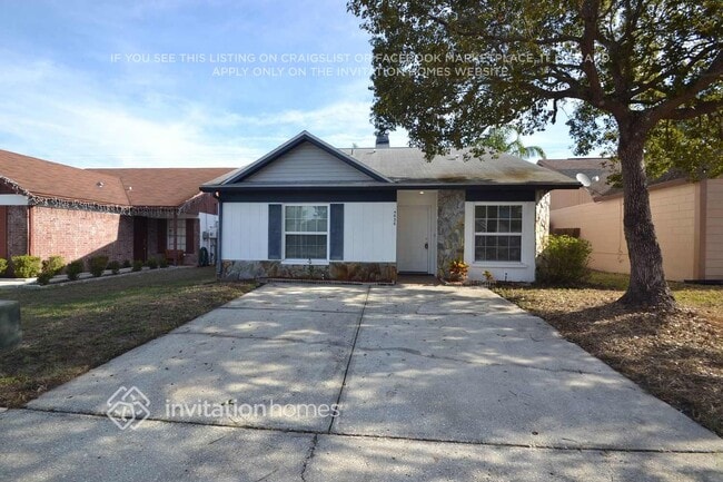 Building Photo - 4636 E Eastwind Dr