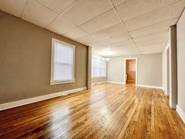 Foto del edificio - Three Bedroom Home in Muskegon