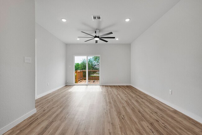 Foto del edificio - Cozy 3 Bedroom Home in Blue Ridge Ranch- Growing Southeast San Antonio Area!