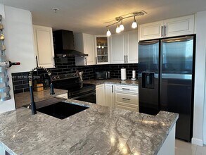 Building Photo - 3000 Coral Wy