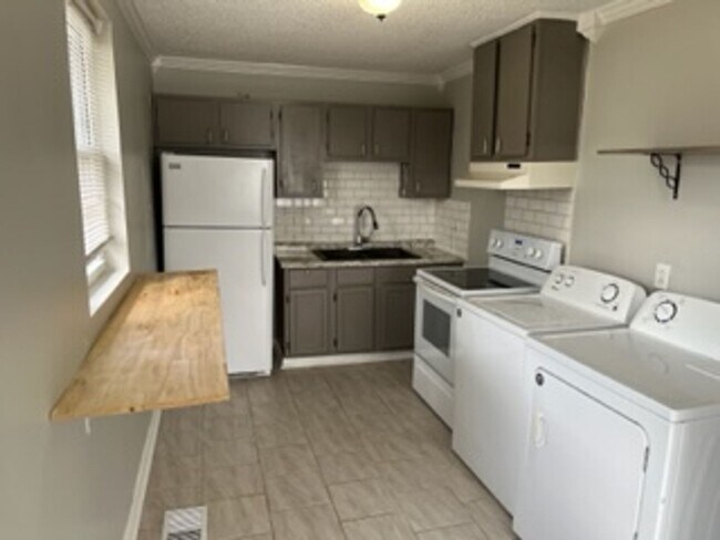 Foto del edificio - 3505 Keystone Ave