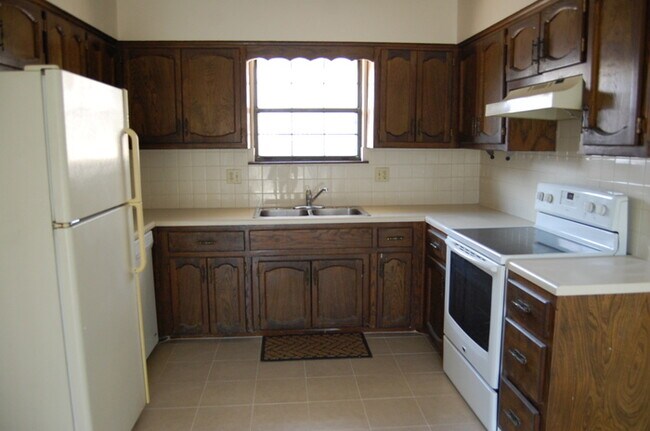 Building Photo - 7300 NW 78th St