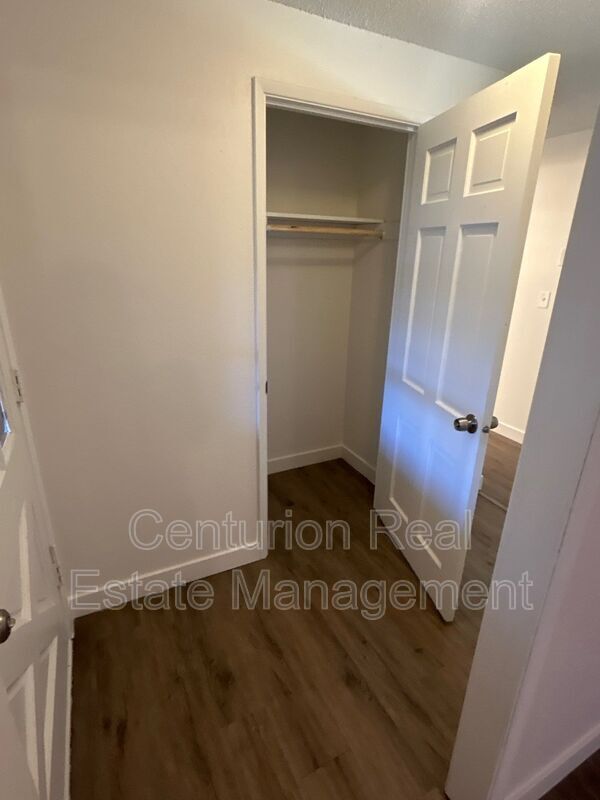 Foto del edificio - 475 NW Walnut Blvd