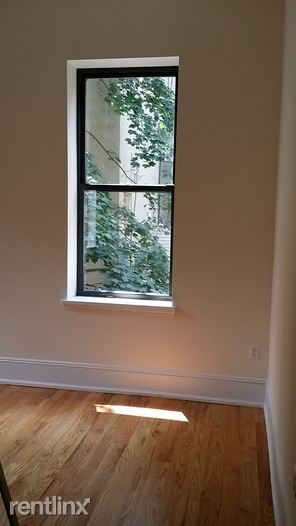 Building Photo - 58 W 75th St