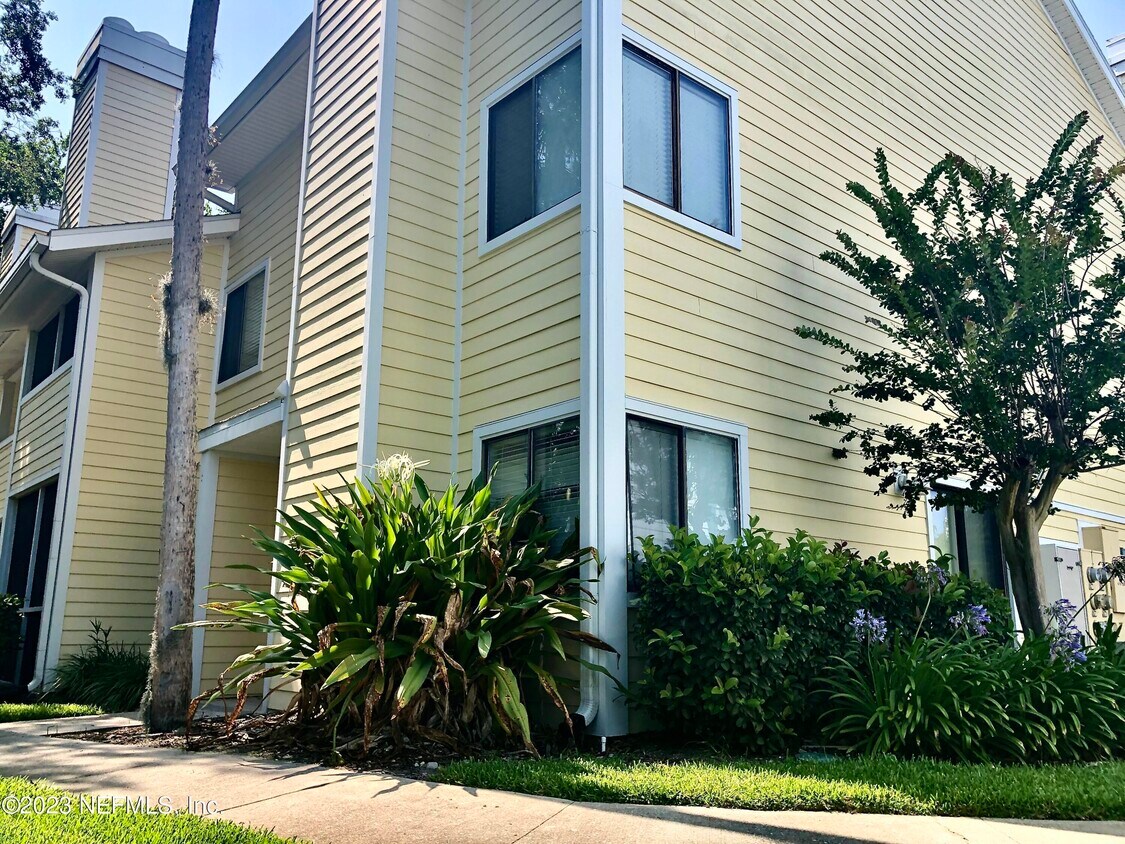 Foto principal - 100 Fairway Park Blvd