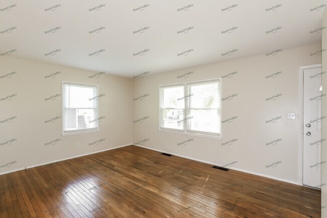 Foto del edificio - 4632 E 43 Terrace
