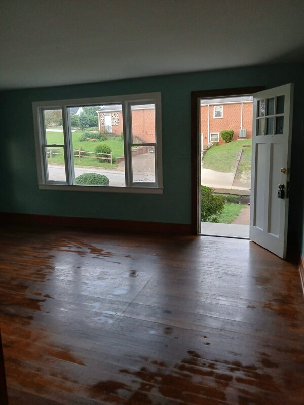 Foto del edificio - 1555 Myrtle Ave