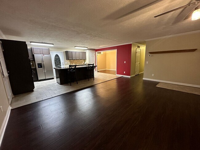 Building Photo - 5 BR, 3.5 BA, 2432sf home on almost 17 acres!