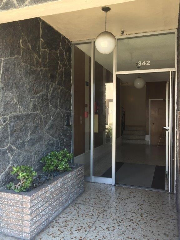 Building Photo - 342 8th Ave