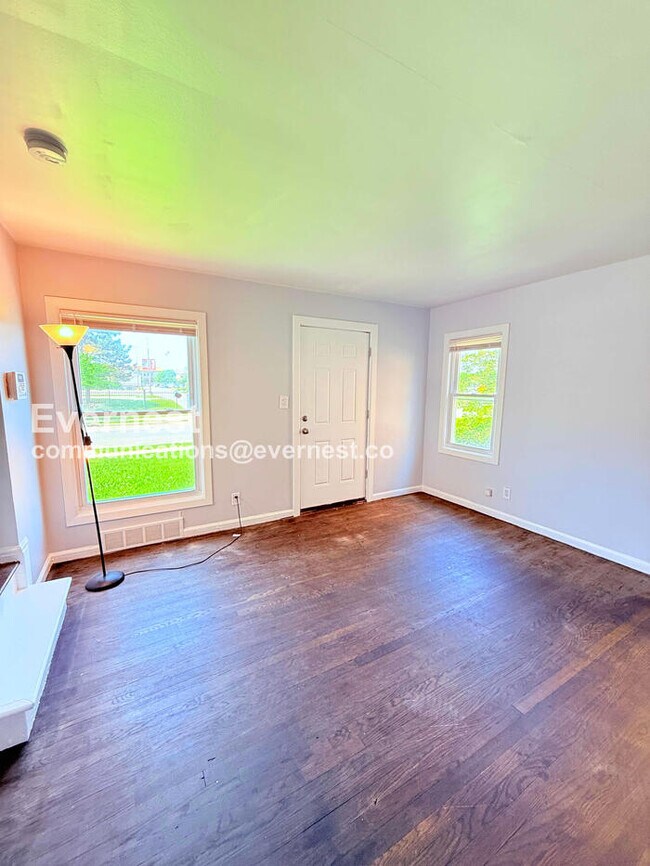 Foto del edificio - 16834 Fairfield St