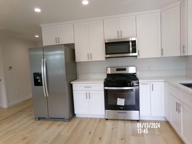 Building Photo - Stunning New Construction 2 Bedroom / 1 Ba...