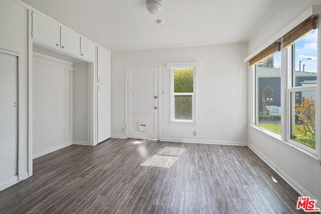 Foto del edificio - 216 6th Ave