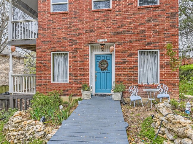 Building Photo - 1104 Franklin Dr