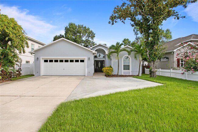 Building Photo - 4012 W El Prado Blvd